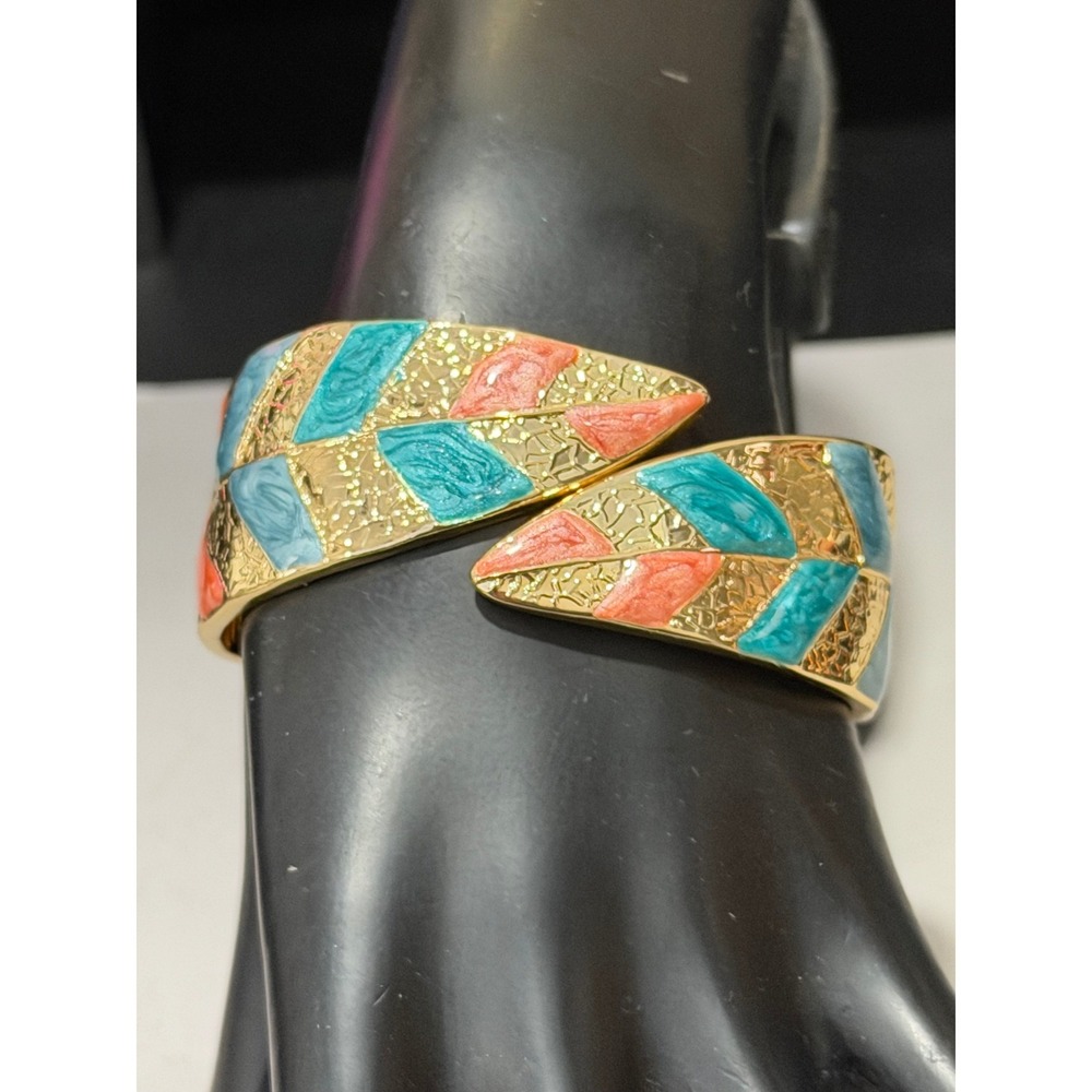 Enamel Bypass Cuff Bracelet Clamper Gold Tone Blue Coral Hammered Gold Tone